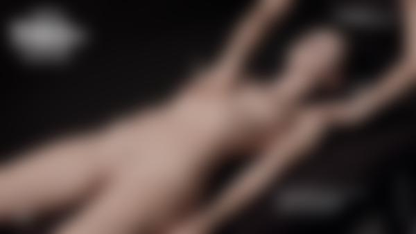 Λήψη οθόνης #12 από την ταινία Ariel Erotic Mud Massage