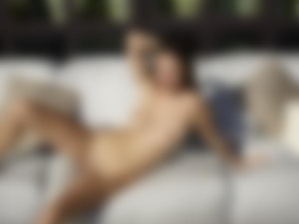 Immagine n.9 dalla galleria Alisa nuda a casa