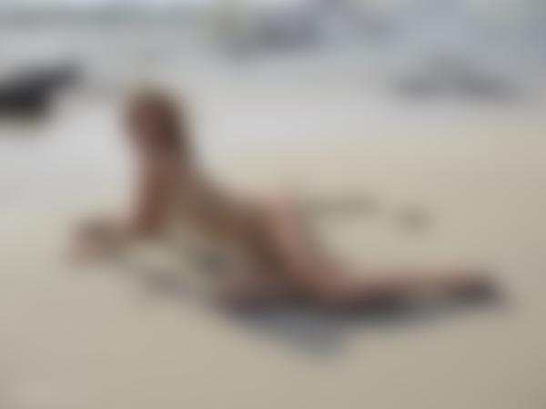 Attēls #11 no galerijas Džennas pludmales akrobāte